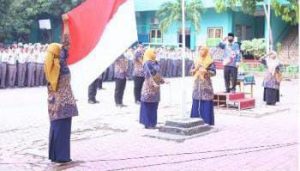 SMAN 1 Panji Rayakan Hari Guru Nasional dengan Upacara Bendera yang Meriah